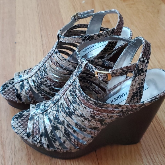 Shoes - Picture 2 of 3